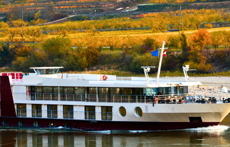 Crucero single por el Danubio